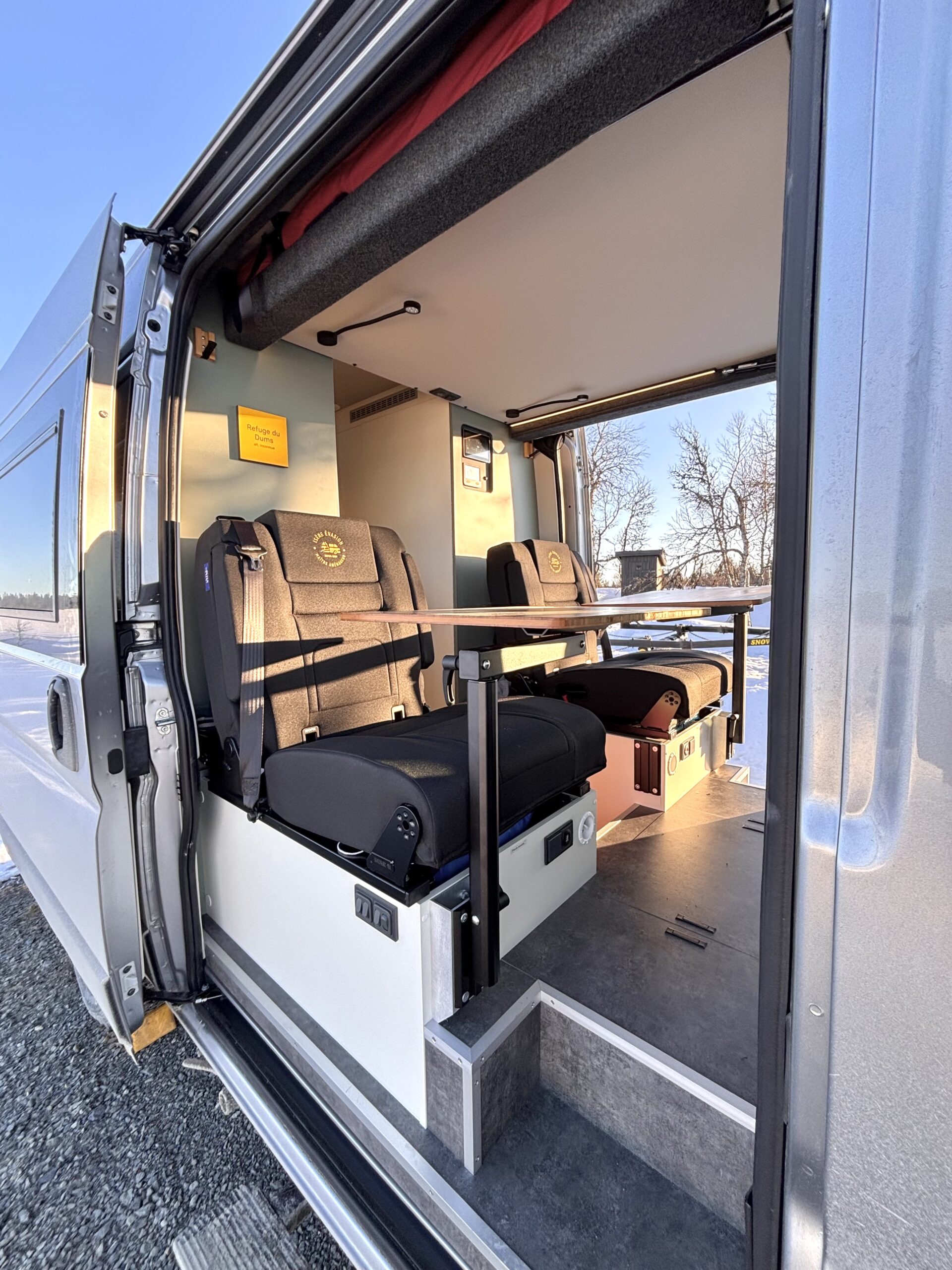 MEIJE, un aménagement hybride, entre van et fourgon